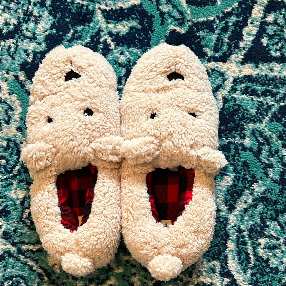 Dearfoams Cream Puppy Slippers, size 13–14